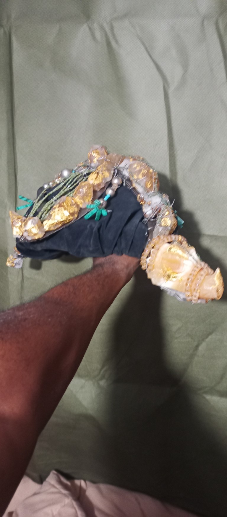 Great Queen Drahgen Crown ownership