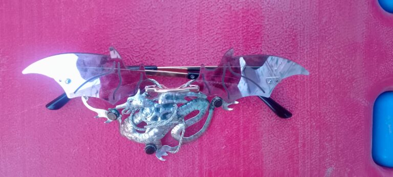 Great Queen Drahgen Sunglasses of Soul